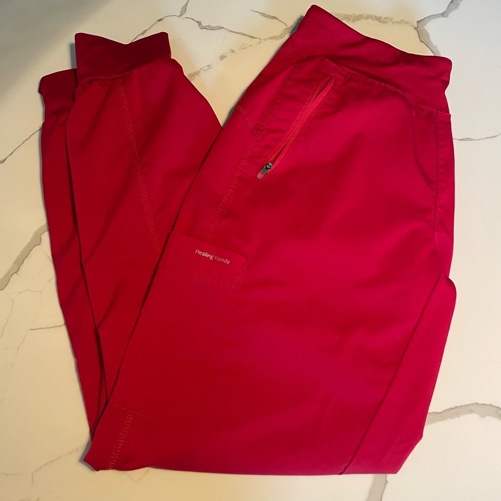 Healing Hands Scrub set! Size small. Red